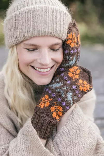 Novita Nalle zestaw do dziergania rekawiczek z zakardem sklep woolloop (2) Novita Nalle zestaw do dziergania rekawiczek z zakardem sklep woolloop (2)