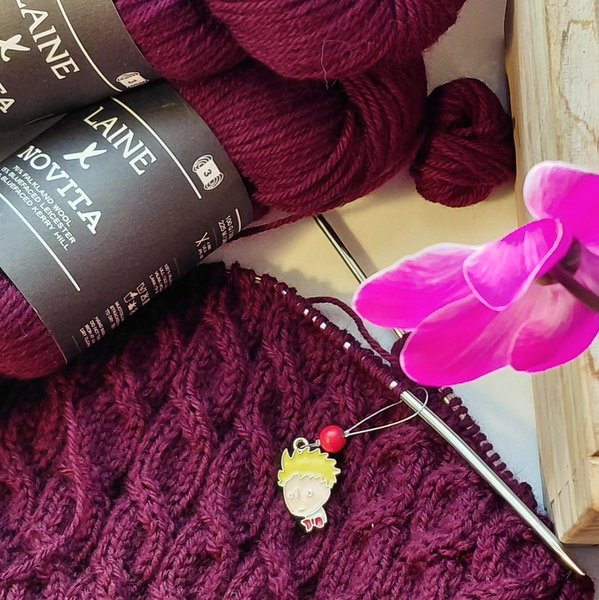 kazmizelka z warkoczami Laine Novita DK woolloop (3) kazmizelka z warkoczami Laine Novita DK woolloop (3)