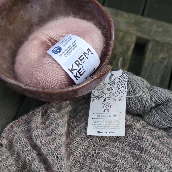 szal na drutach wloczki Kid Cotton Kremke Amano Ayni woolloop szal na drutach wloczki Kid Cotton Kremke Amano Ayni woolloop